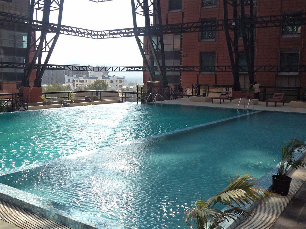 Vits Hotel Pune Exterior foto