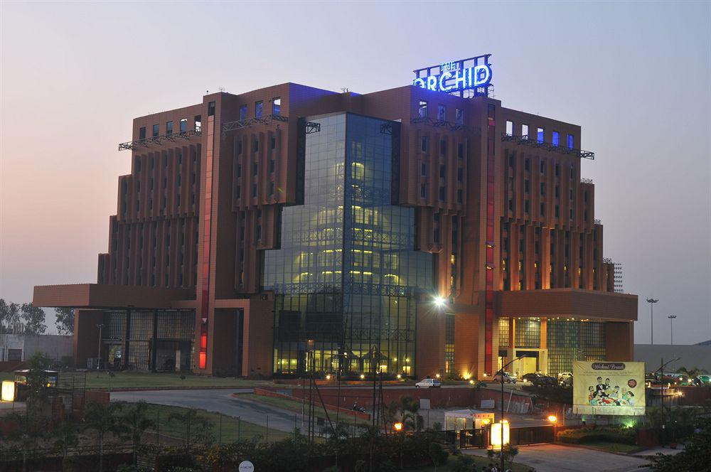 Vits Hotel Pune Exterior foto